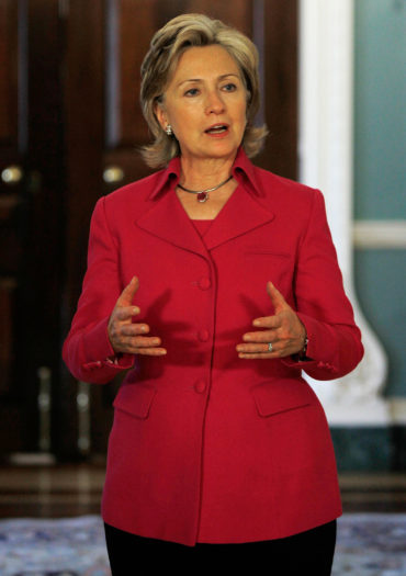 Hillary en rojo