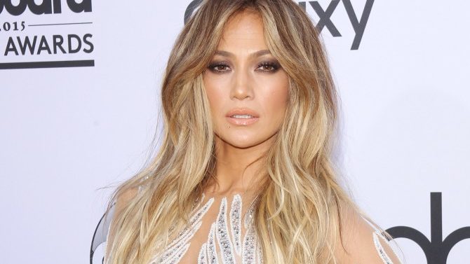 Jennifer Lopez Demandada Demasiada Sexy