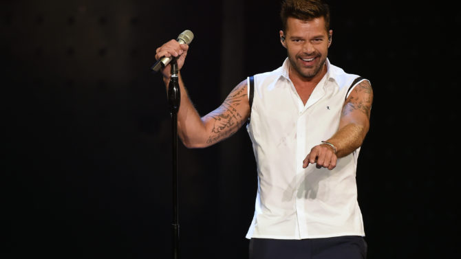 Ricky Martin emite inesperada confesión sexual