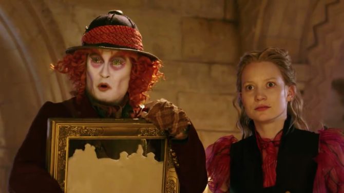 Nuevo tráiler de 'Alice Through the