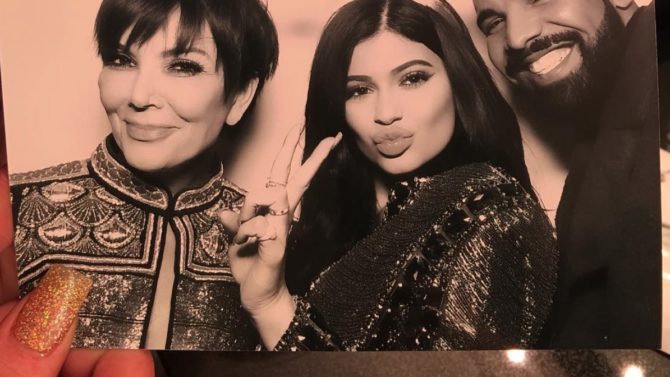 Kris Jenner fiesta navideña