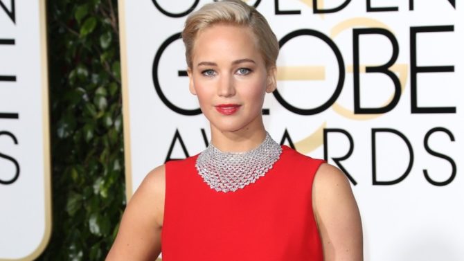 Jennifer Lawrence Calls Out Reporter On