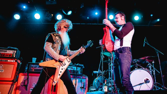 Eagles of Death Metal realizan concierto