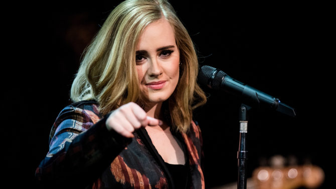 Adele niega permiso a Donald Trump