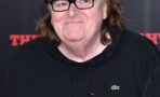 Hospitalizan a Michael Moore