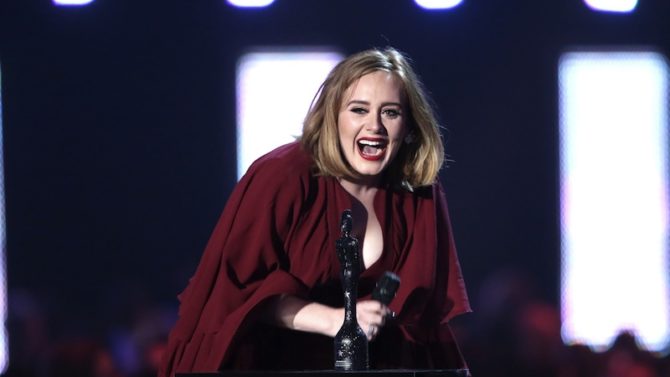 Oscar 2016: Adele y Chris Rock