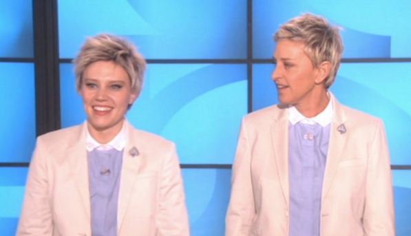Kate McKinnon imita a Ellen DeGeneres