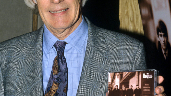 Muere George Martin, productor de The