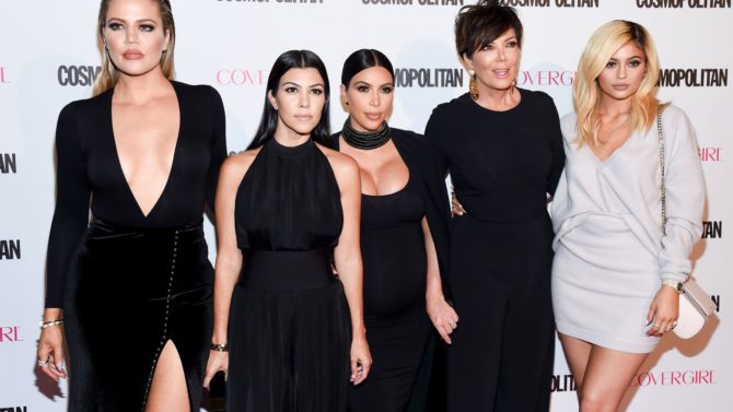 Hermanas Kardashian enfrentan millonaria demanda