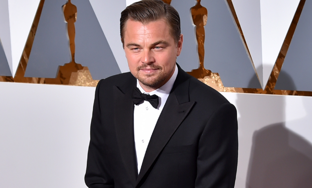 Leonardo DiCaprio recibe "otro Oscar" [FOTO]