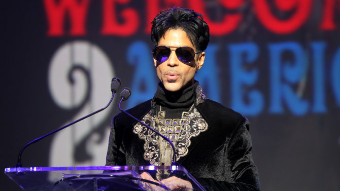 Prince tenía analgésicos en su posesión