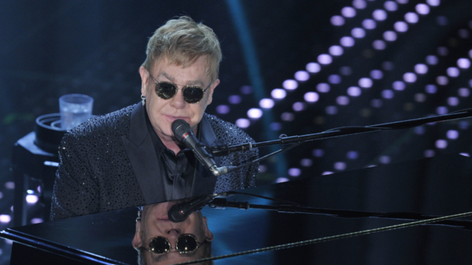 Elton John aparecerá en un nuevo