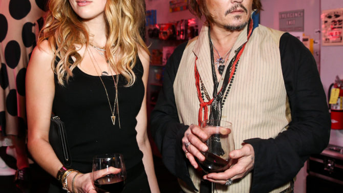 Amber Heard acusa a Johnny Depp