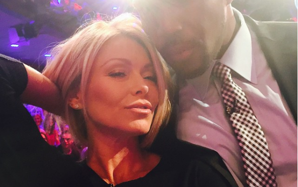 Kelly Ripa ya tiene co-conductores para