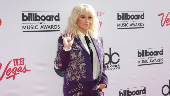 Ke$ha Billboard Music Awards, Arrivals, Las