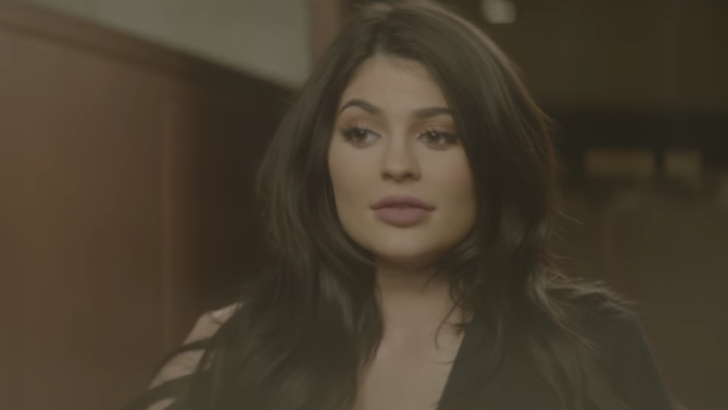 Kylie Jenner protagoniza nuevo video del