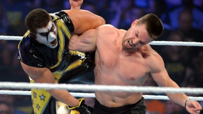 Stephen Amell Announces Cody Rhodes to