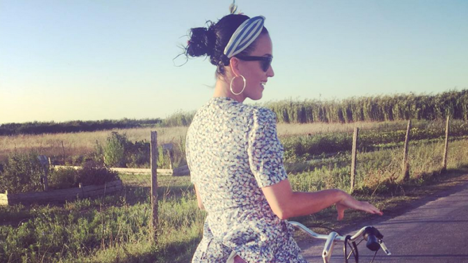 Katy Perry muestra su ropa interior