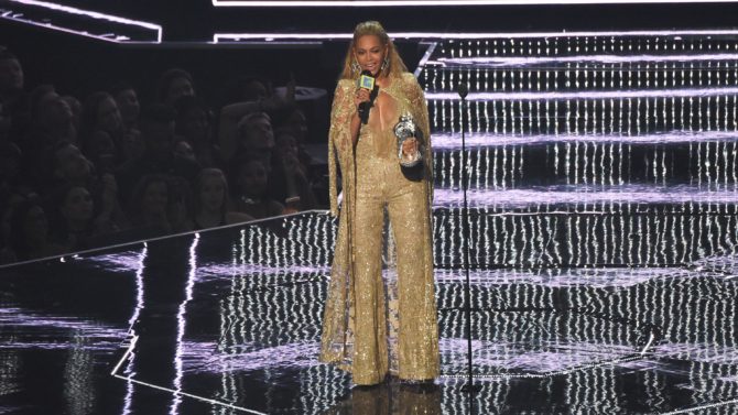 Beyonce 2016 MTV Video Music Awards,