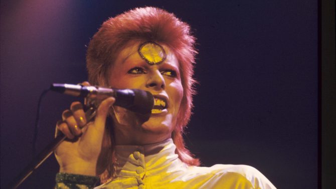 Lanzan álbum inédito de David Bowie,