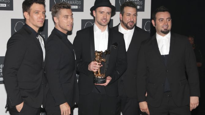 Lance Bass celebra el aniversario de