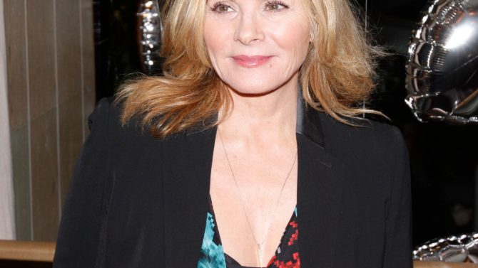 Kim Cattrall dice que extraña su