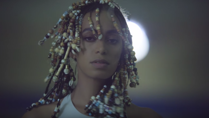 Solange Knowles lanza dos videos musicales