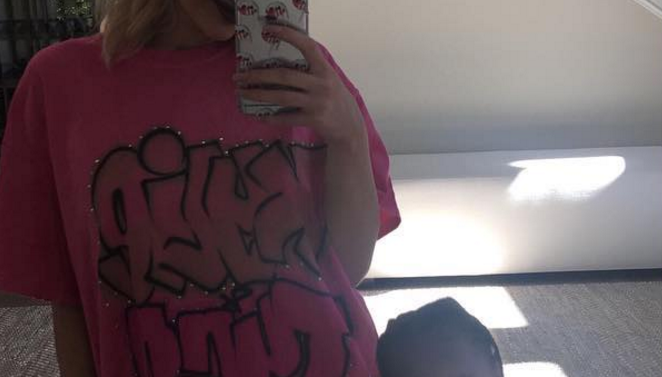 Kylie Jenner publica selfie con el