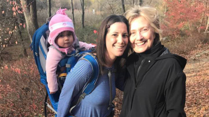 Hillary Clinton en el bosque