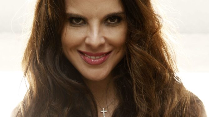 Kate del Castillo Wants to Guest